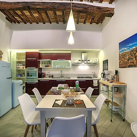 Cozy Apartment In The Heart Of Siena Exterior photo