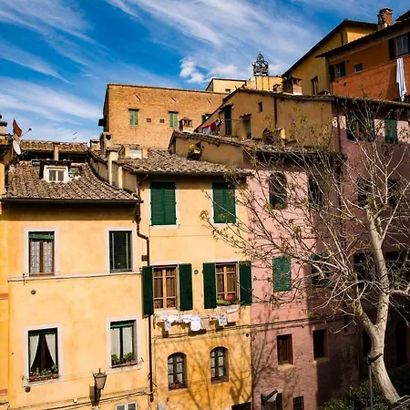 Cozy Apartment In The Heart Of Siena Exterior photo